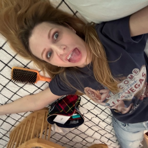 Samantha - Picture 6 of 7